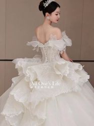 -衣贝姿婚纱礼服馆