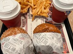-The Habit Burger Grill 哈比特汉堡(复兴soho店)