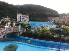 -平湖九龙山乐满地水上乐园