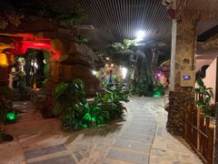 -泉城欧乐堡戏水湾艺术养生温泉