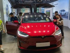 -TESLA 特斯拉(上海太古汇体验店)