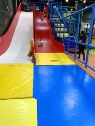 -蹦贝运动中心·蹦床·攀岩·闯关(龙岗店)