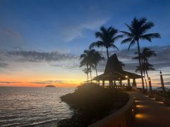 -Sunset Bar(丹绒亚路香格里拉店)