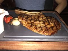 -恰餐厅及酒吧 CHAR Bar & Grill (北京丽都皇冠假日店)