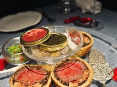 惠灵顿牛排-弦月窗LUNETTE BY AMANDA(复兴路店)