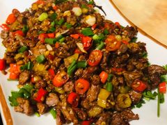 小炒黄牛肉-钟掌勺忘不了地道湘菜(新天地假日广场店)