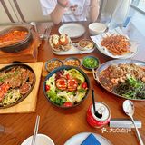 一口韩式小食，邂逅首尔街头的浪漫风味