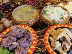 -彝风人家彝族餐厅