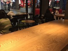 大堂-星巴克(杭州西湖银泰1F店)