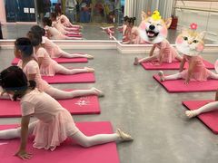 -炫艺舞蹈培训中心(枫尚奥特莱斯店)