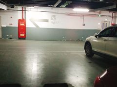 -梅赛德斯奔驰文化中心·停车场