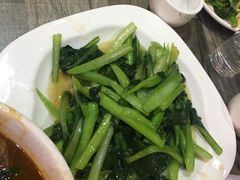 -忙前忙后妈妈菜馆