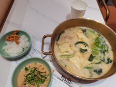 骨汤麻酱锅底-阿上阿上麻辣香锅&麻辣烫(朝阳蓝色港湾店)