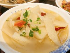 炖萝卜片-蓝田九大碗民俗食府(蓝田店)