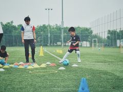 -Riverside河畔少儿足球培训(前滩店)