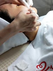 -成都苗方清颜专业祛痘