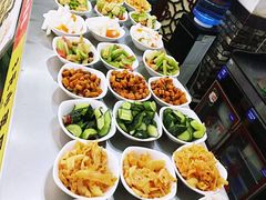 -牛一嘴·兰州牛肉面·大盘鸡(财富中心店)