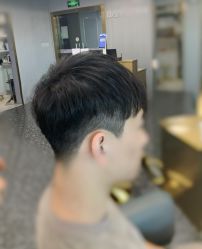 -即型男士理发工作室