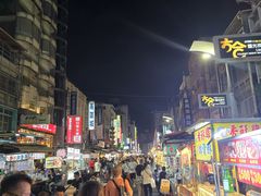 -六合夜市