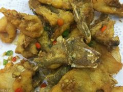 椒盐鱼骨-祈胜邨•顺德鱼生•顺德菜(容桂店)