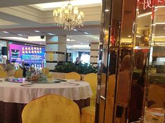 -御满江海鲜酒家(洛溪新城店)