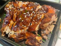 -洪氏嗨捞·广东猪肚鸡·椰子鸡火锅(西咸万象城店)