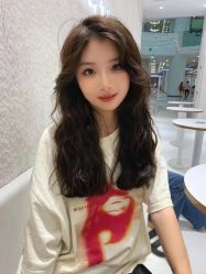 -V8潮牌·接发烫染连锁