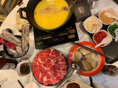 -鲜入围煮花胶鸡海鲜火锅