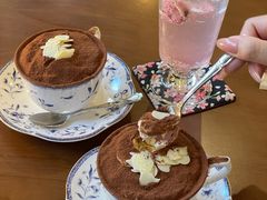 -Café Monson