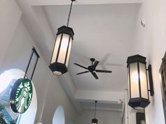 大堂-星巴克臻选(广州沙面店)