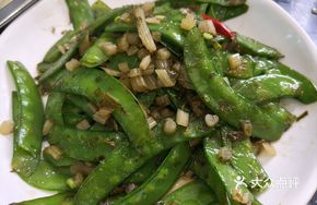 Salted Vegetable Stir-fried with Snow Peas