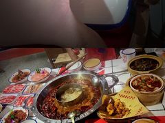 -贤合庄卤味火锅(济南泉城路店)