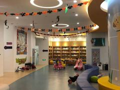 -戊辰亲子游泳俱乐部