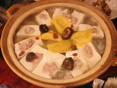 -刘姐啤酒鱼民族演艺餐厅(西街总店)