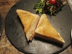 -HIGH FIVE哈福手工汉堡(桂林路店)