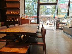 靠窗位-DECAMERON十日谈(卓悦汇店)