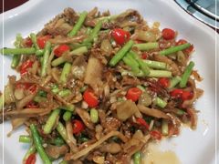 -湘聚南县土菜馆(龙山二路店)