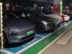 -金鹰国际购物中心(江都店)