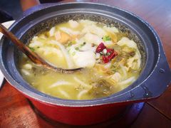 -周鱼小馆石锅酸菜鱼(活力汇店)