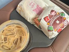 -麦当劳(友谊路得来速店)