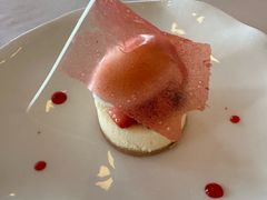 芝士蛋糕配混合浆果和酸乳酪冰霜-Jean Georges