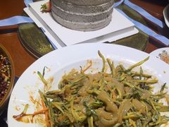 -老码头黑皮肘子锅包肉(赣水路店)