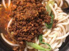 -丽虹云南过桥米线(兴工街店)