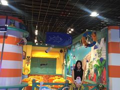 -多彩贵州城极地海洋世界