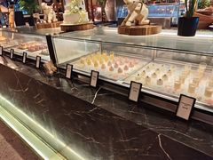 -广州万富希尔顿酒店·感趣自助餐厅·金秋蟹宴生蚝海鲜刺身