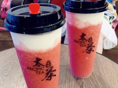 盐盐奶盖草莓冰-太平洋咖啡(青岛万象城店)