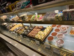 -MADO冰淇淋咖啡馆(淘金店)