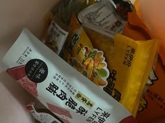 -来伊份(星湖街店)