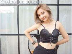 -God Hands发型设计复古会所