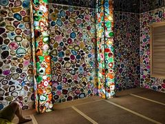 -涨巢·潮玩水疗局